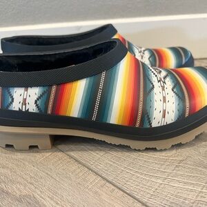 Pendleton Black Fleece-Lined Slippers